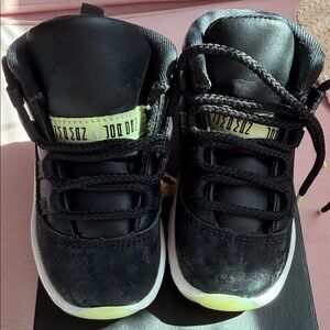 Jordan Kids Black Sneakers with Neon Yellow Accents